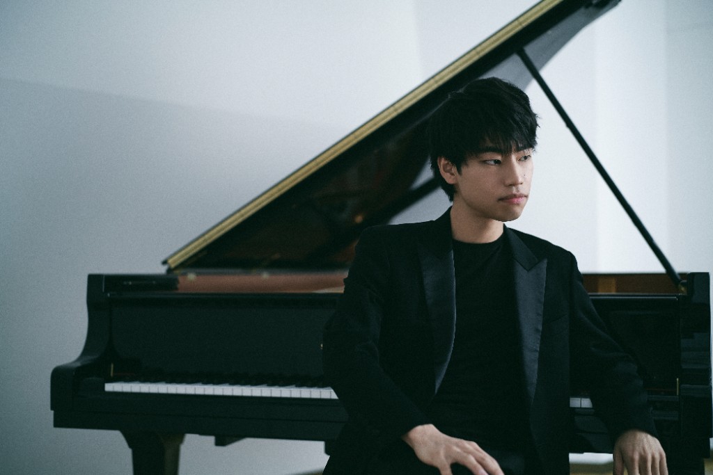 Keigo Mukawa au piano